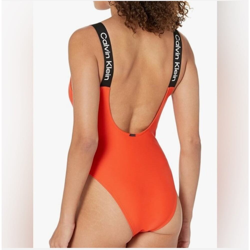 Calvin Klein One Piece Swimsuit Size Medium High Cut Leg Scoop Back Swimwear
